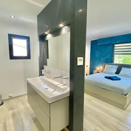 House 6p With Private Pool In * Fréjus