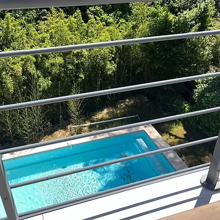 House 6p With Private Pool In *